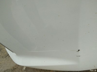 天籟車漆薄如紙，一記樹枝竟見(jiàn)底漆？車主們的“淺”在憂患